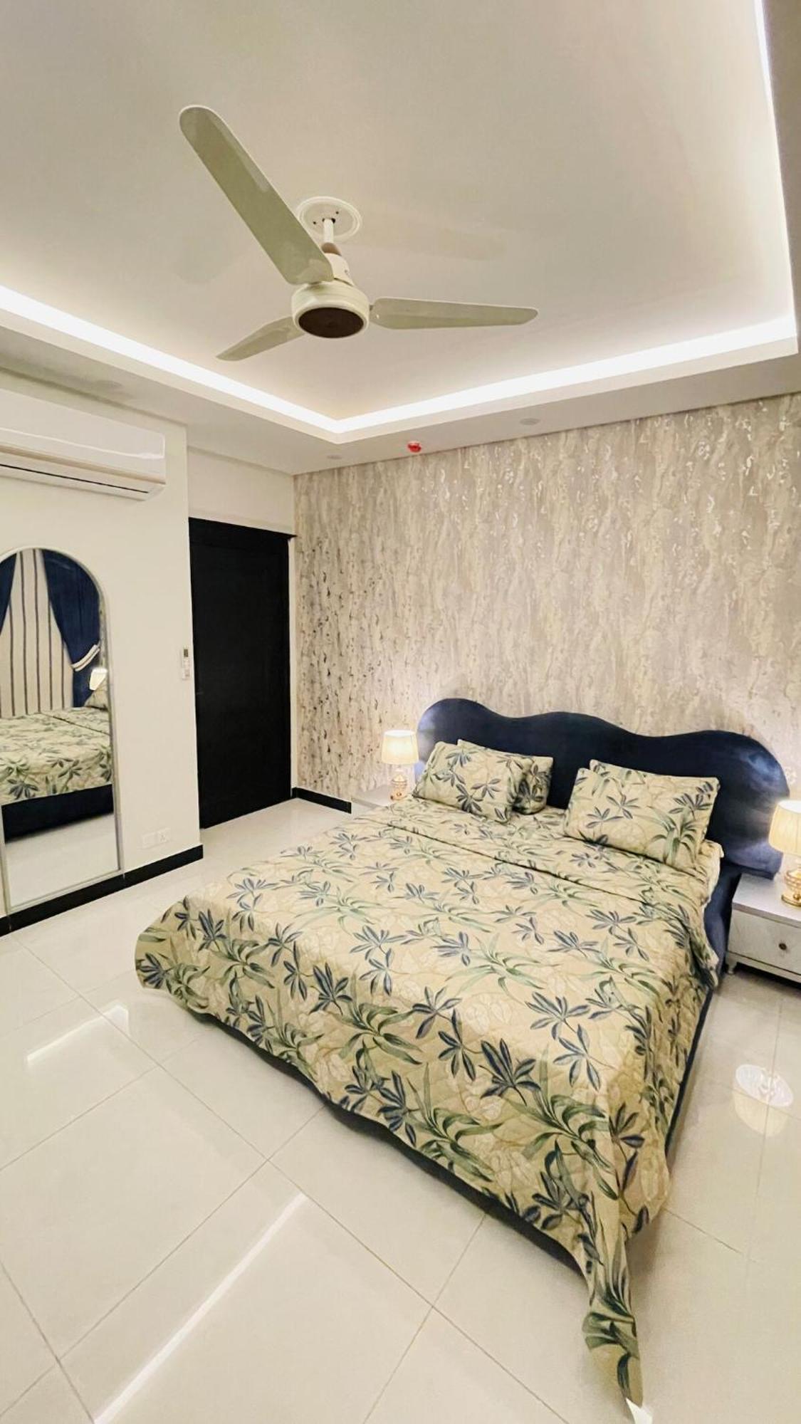 Flat In Central Islamabad Exterior foto