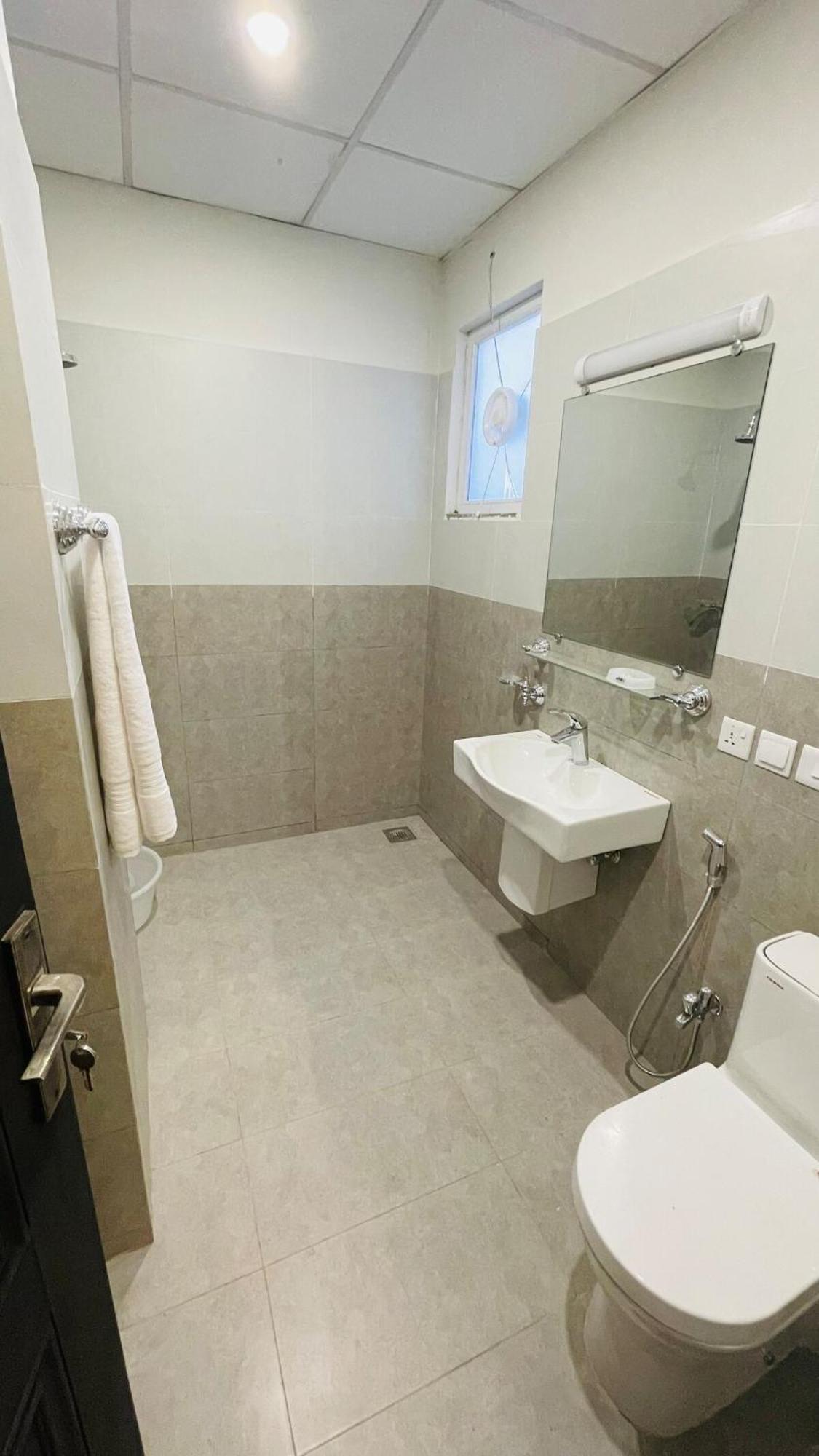 Flat In Central Islamabad Exterior foto